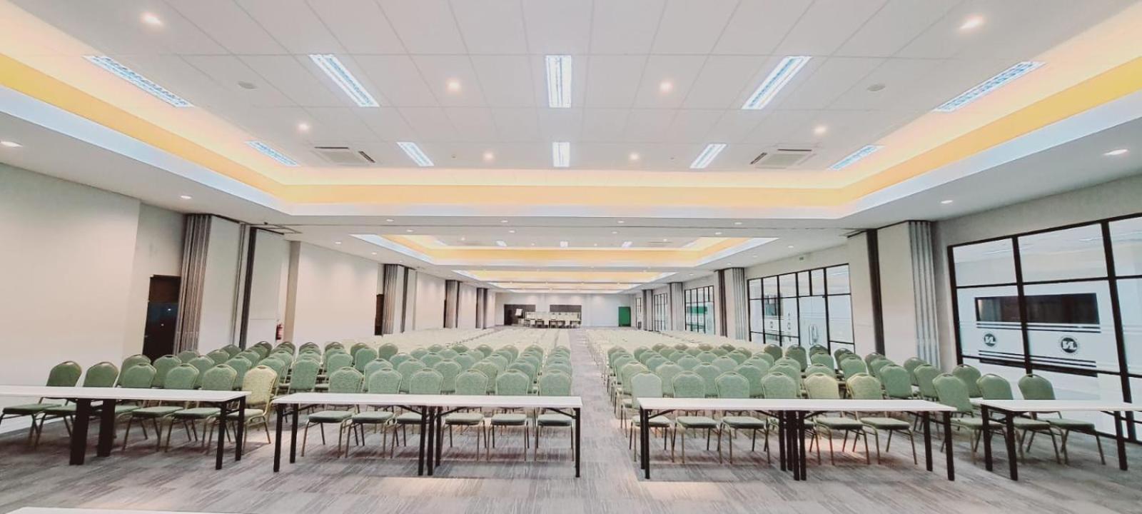 Tos Hotel & Convention Center Tangerang Powered By Archipelago Dış mekan fotoğraf